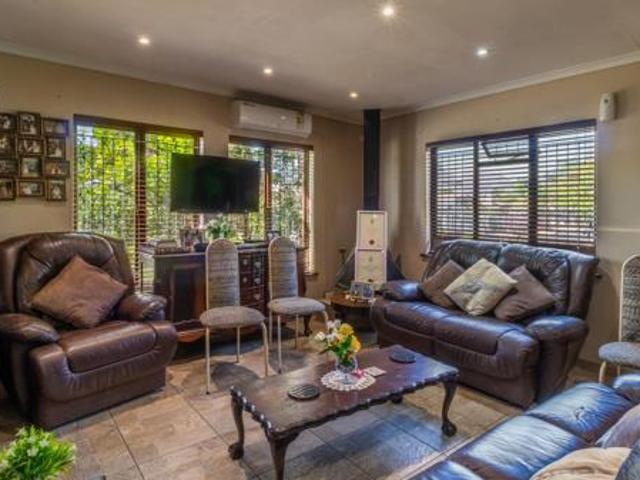 House for sale in Durbanville, Western Cape
