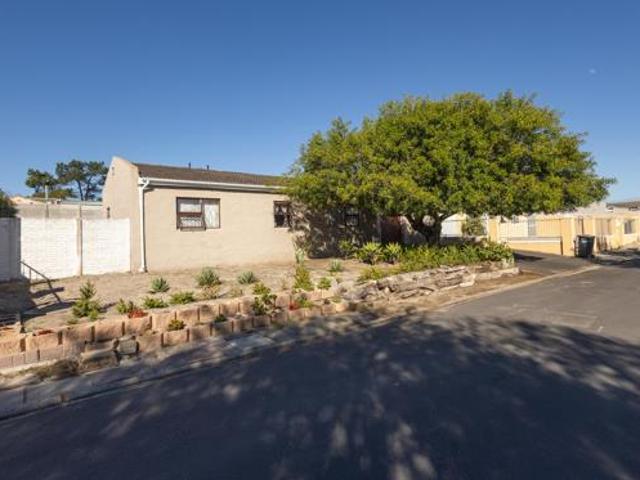 House for sale in Cape Town, Western Cape