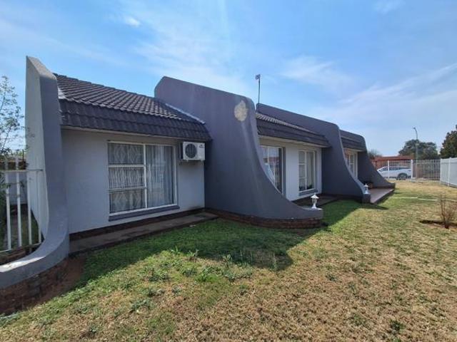 House for sale in Frances Baard, Northern Cape
