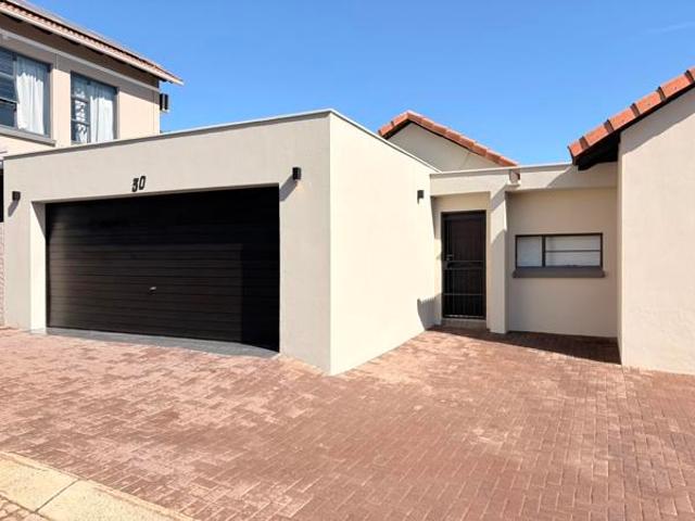 House for rent in Waterkloof, Gauteng