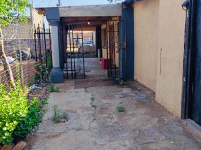 House for sale in Vosloorus, Gauteng