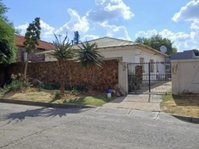 House for rent in Vosloorus, Gauteng