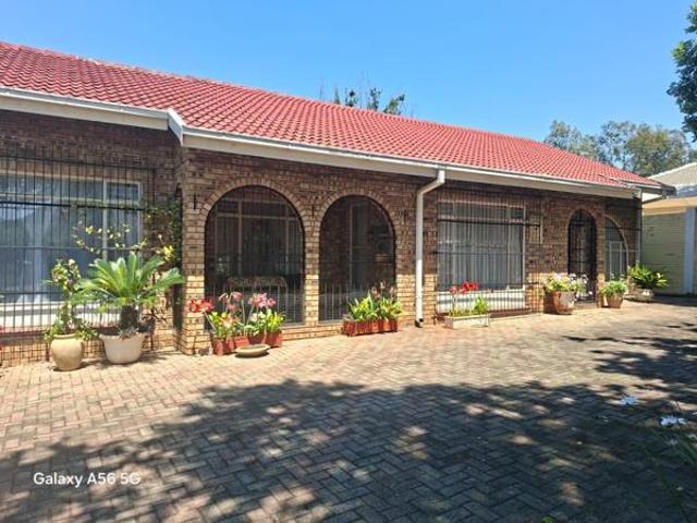 House for sale in Klerksdorp, Matlosana Local Municipality