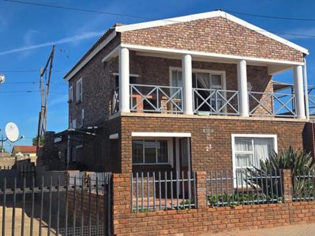 House for sale in Oudtshoorn Local Municipality, Garden Route District Municipality
