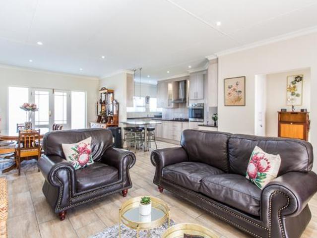 House for sale in Groot Brak Rivier, Western Cape
