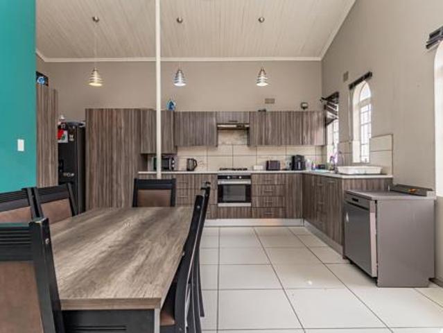 House for sale in Oudtshoorn Local Municipality, Garden Route District Municipality