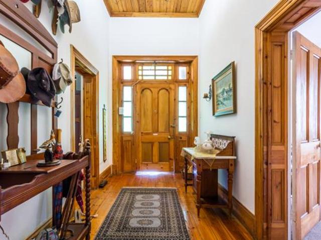 House for sale in Oudtshoorn Local Municipality, Garden Route District Municipality