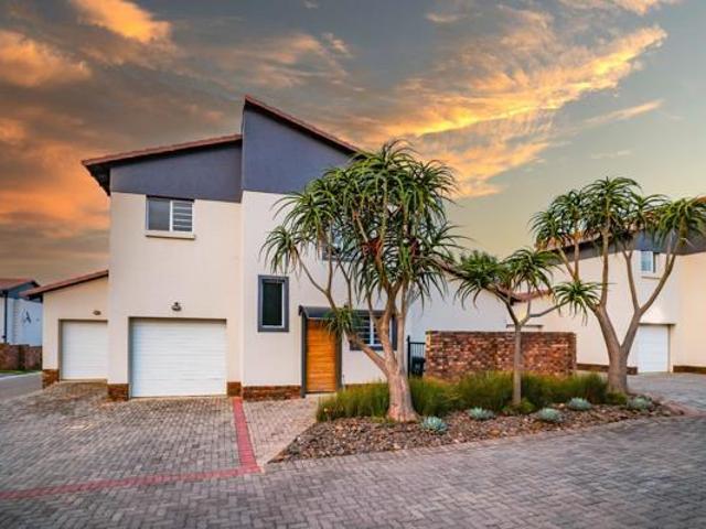 House for rent in Waterkloof, Gauteng