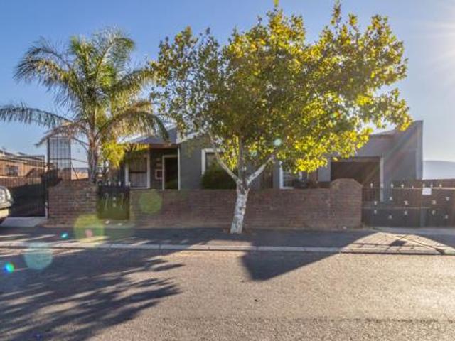 House for sale in Durbanville, Western Cape