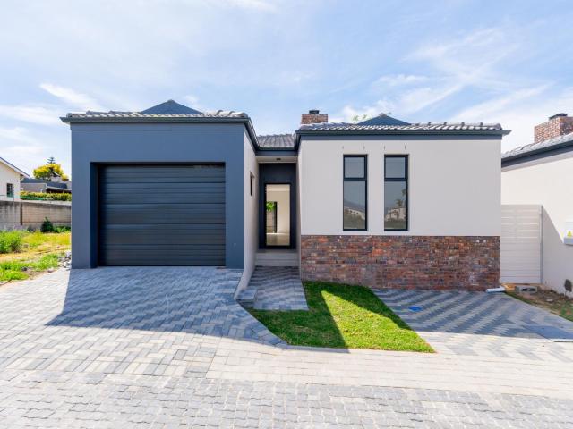 House for sale in Onverwacht, Western Cape