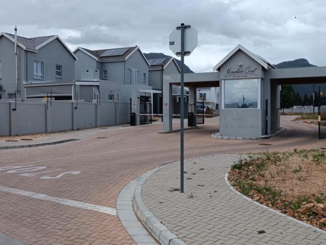 House for rent in Paarl, Drakenstein Local Municipality