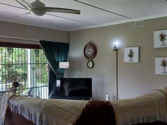 House for sale in Port Edward, Hibiscus Coast Local Municipality
