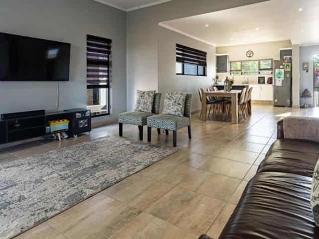 House for sale in Princess Grant, Kwazulu-natal