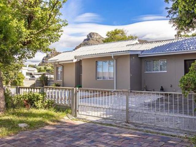House for sale in Rietpoel, Theewaterskloof Local Municipality