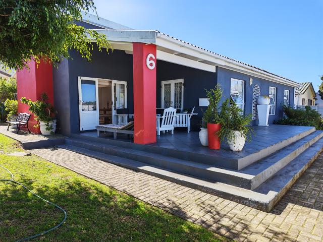 House for sale in Baardskeerdersbos, Western Cape