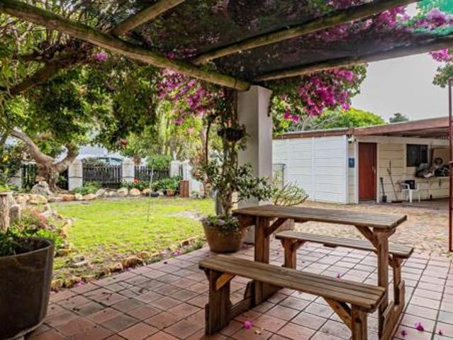 House for sale in Rietpoel, Theewaterskloof Local Municipality