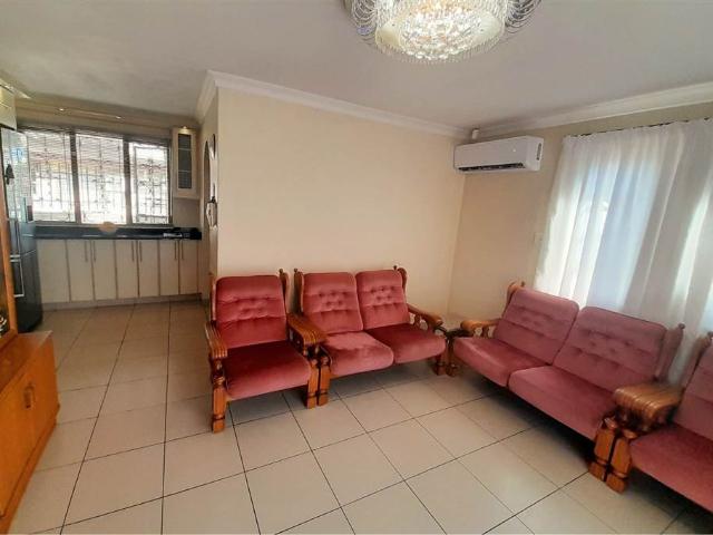 House for sale in Mount Moreland, Kwazulu-natal