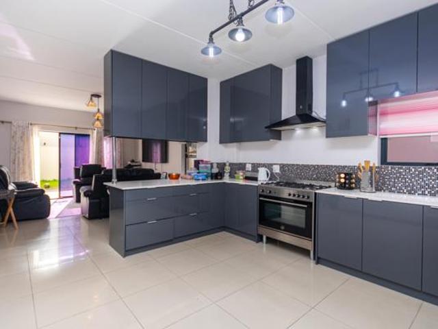 House for sale in Cape Town, Western Cape