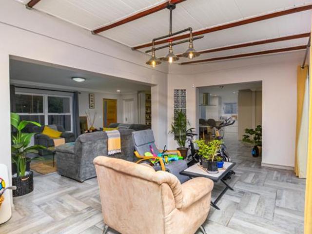 House for sale in Cape Town, Western Cape