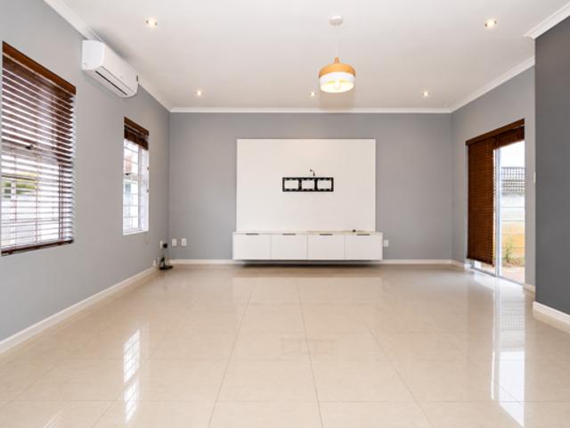 House for sale in Cape Town, Western Cape