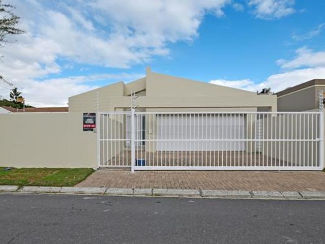House for sale in Cape Town, Western Cape