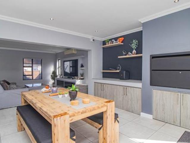 House for sale in Cape Town, Western Cape