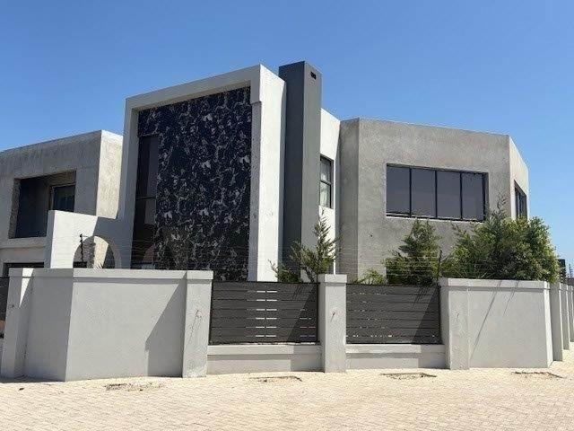 House for sale in Cape Town, Western Cape