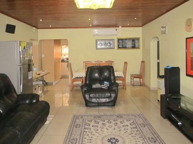 House for sale in Cape Town, Western Cape