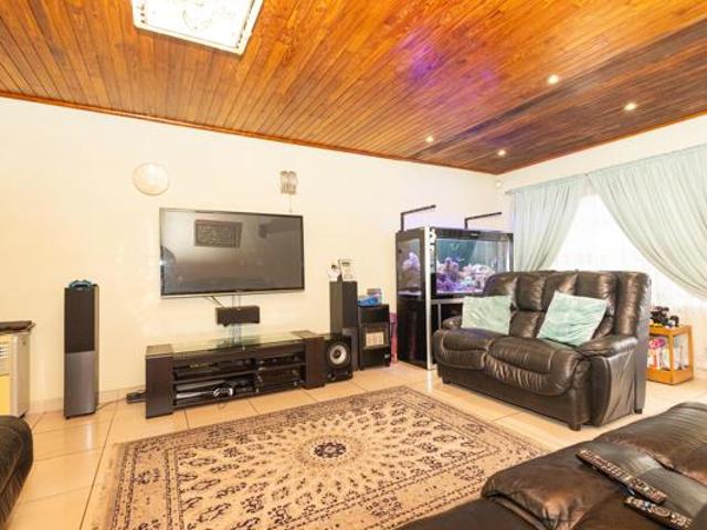 House for sale in Cape Town, Western Cape
