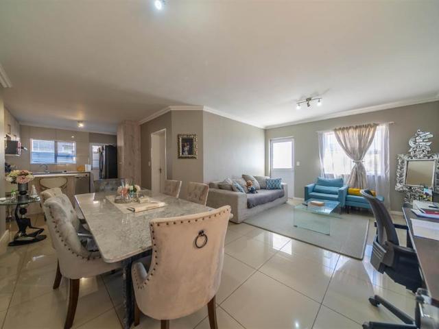 House for sale in Cape Town, Northern Suburbs
