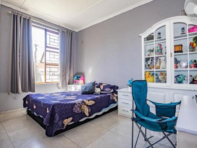 House for sale in Cape Town, Western Cape