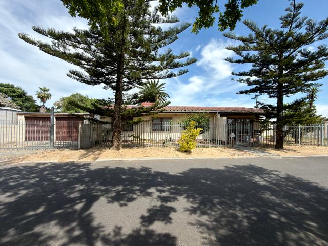 House for sale in Peerless Park, Kraaifontein