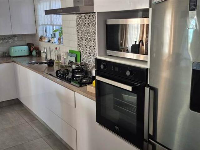House for sale in Cape Town, Cape Flats