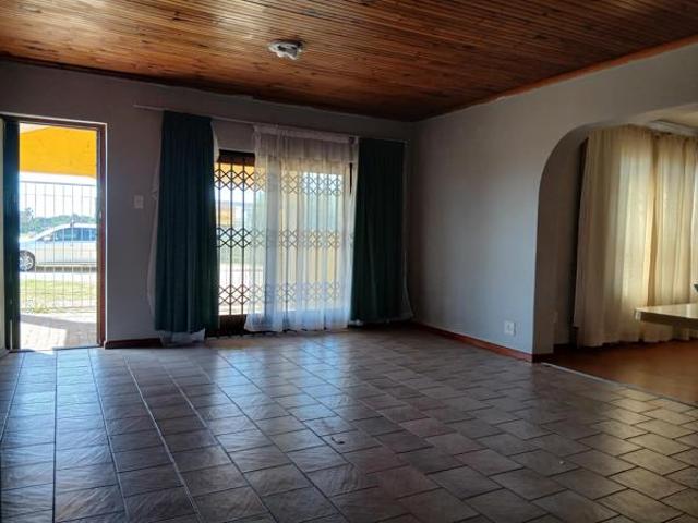 House for sale in Jeffreys Bay, Kouga Local Municipality