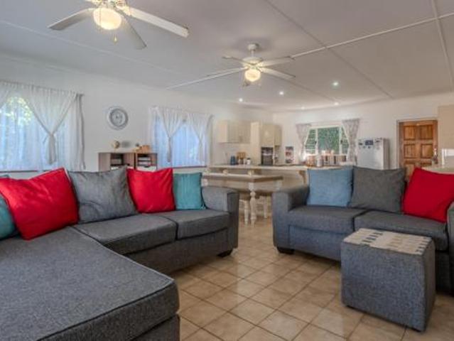 House for sale in Ugu District Municipality, Kwazulu-natal