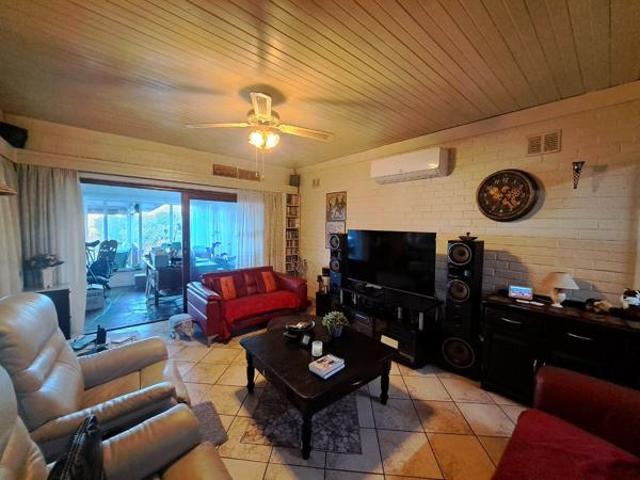 House for sale in Ugu District Municipality, Kwazulu-natal