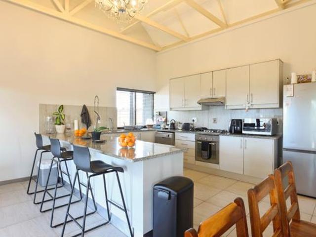 House for sale in Cape Town, Western Cape