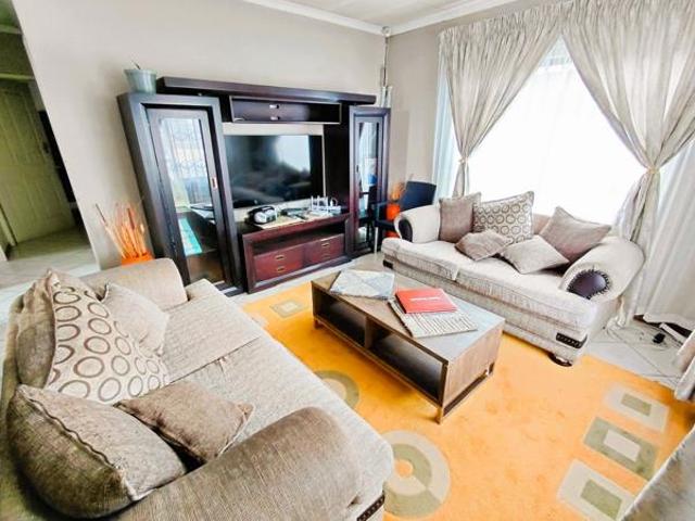 House for sale in Bloemfontein, Mangaung Metropolitan Municipality