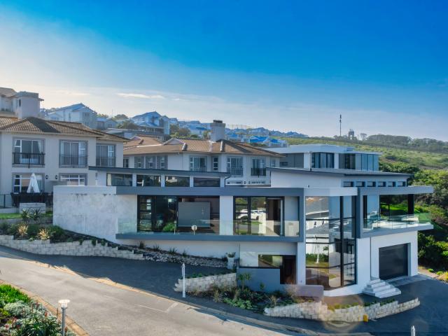 House for sale in Groot Brak Rivier, Western Cape