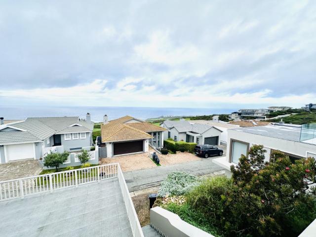 House for sale in Groot Brak Rivier, Western Cape