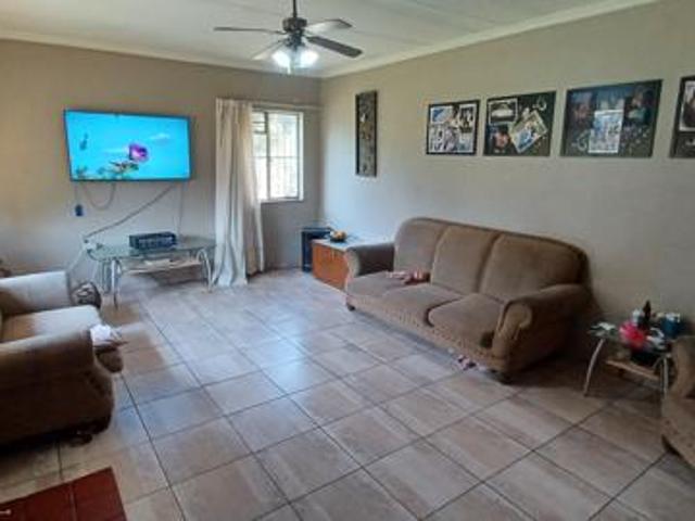 House for sale in Newcastle Local Municipality, Amajuba District Municipality