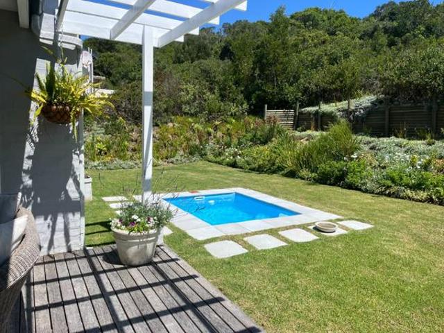 House for rent in Beacon Island Estate, Garden Route District Municipality