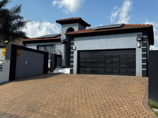 House for sale in Kempton Park, Pomona