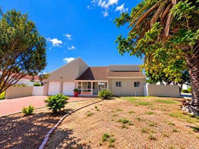House for sale in Port Owen, Bergrivier Local Municipality