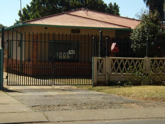 House for rent in Waterkloof, Gauteng