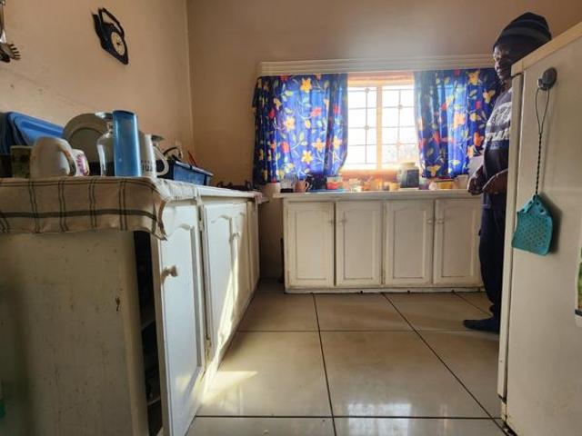 House for rent in Waterkloof, Gauteng