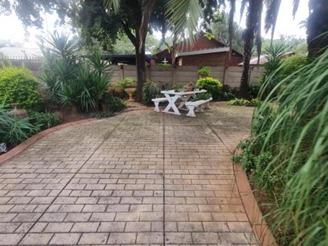 House for rent in Waterkloof, Gauteng