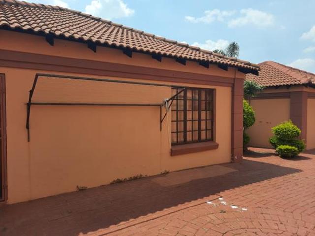 House for rent in Waterkloof, Gauteng
