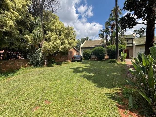 House for rent in Waterkloof, Gauteng