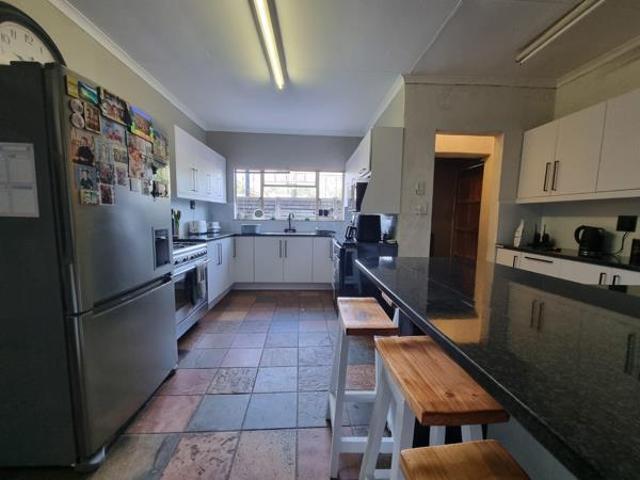 House for rent in Waterkloof, Gauteng